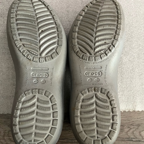 [W10] Crocs Silver Women's Kadee Slingback Flats Ballerina Slip on Sandals - Picture 4 of 4